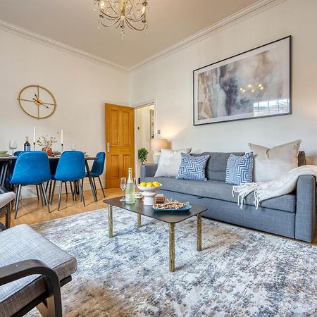 2 Bed Stunning Chic Modern Spacious Apt, Ocean Village, Southampton - Plenty Of Parking - By Blue Puffin Stays Exteriér fotografie