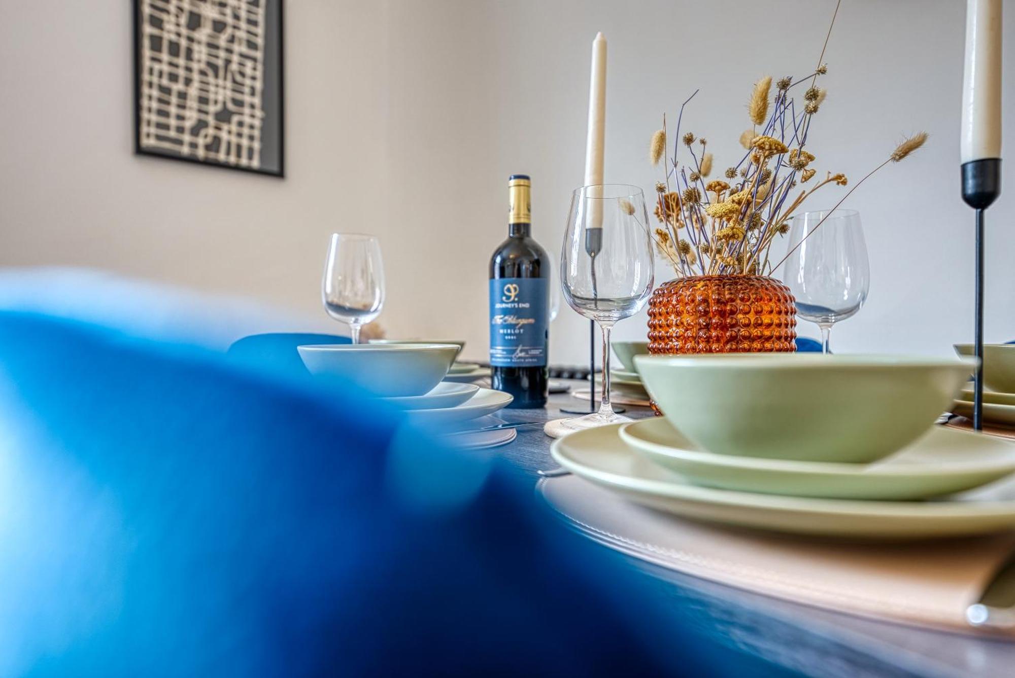 2 Bed Stunning Chic Modern Spacious Apt, Ocean Village, Southampton - Plenty Of Parking - By Blue Puffin Stays Exteriér fotografie