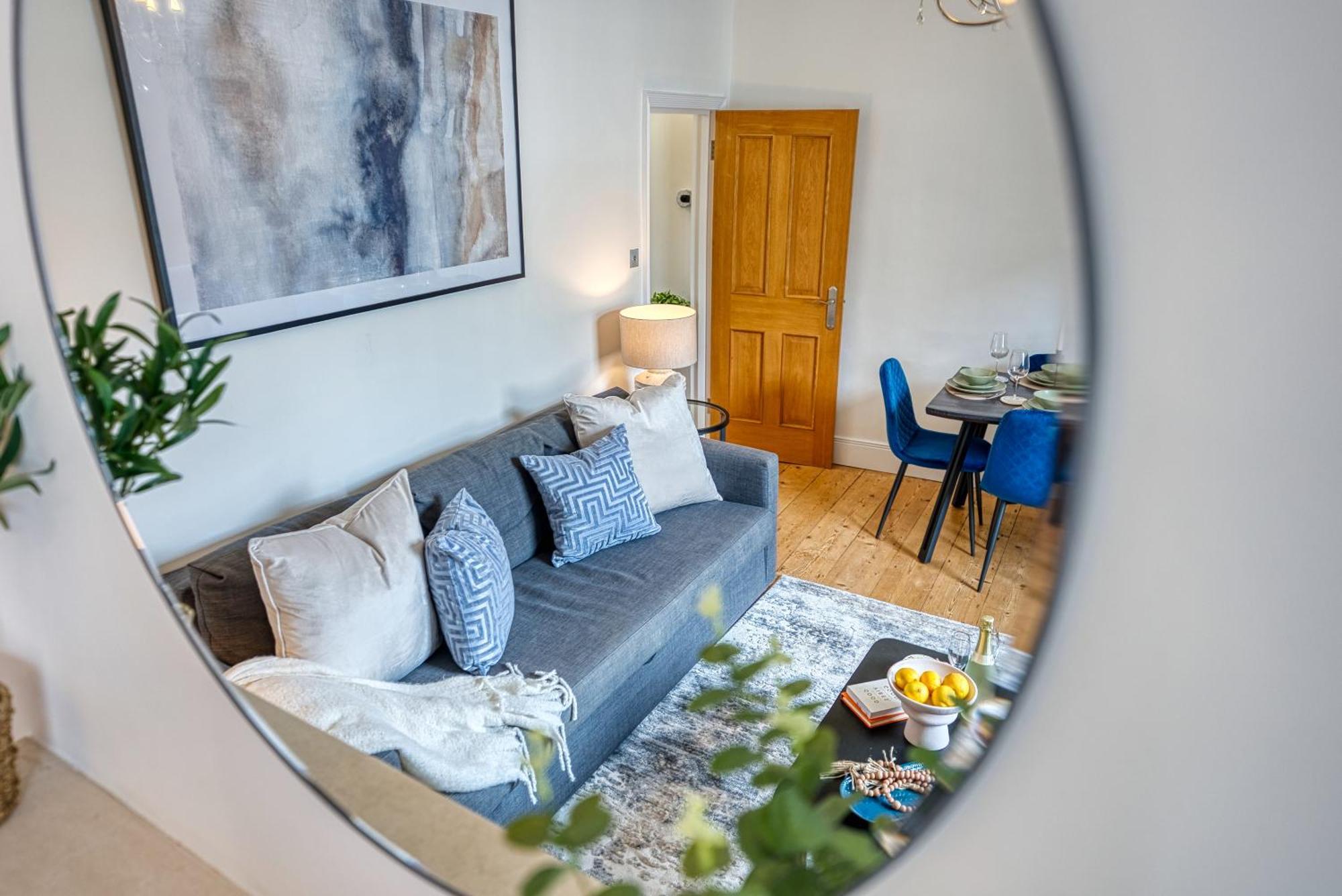 2 Bed Stunning Chic Modern Spacious Apt, Ocean Village, Southampton - Plenty Of Parking - By Blue Puffin Stays Exteriér fotografie